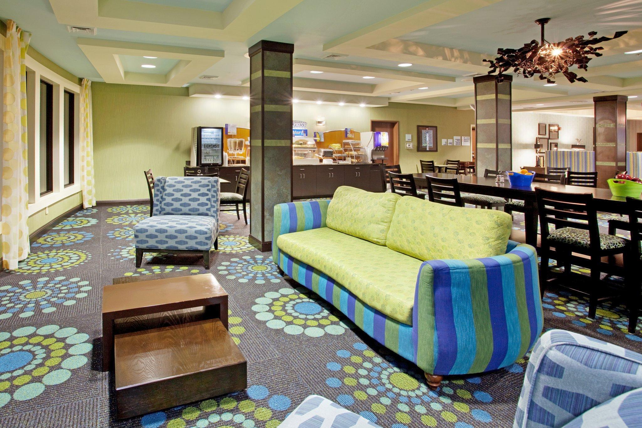 Holiday Inn Express Hotel & Suites Salem By Ihg Buitenkant foto